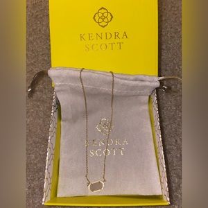 Kendra Scott necklace